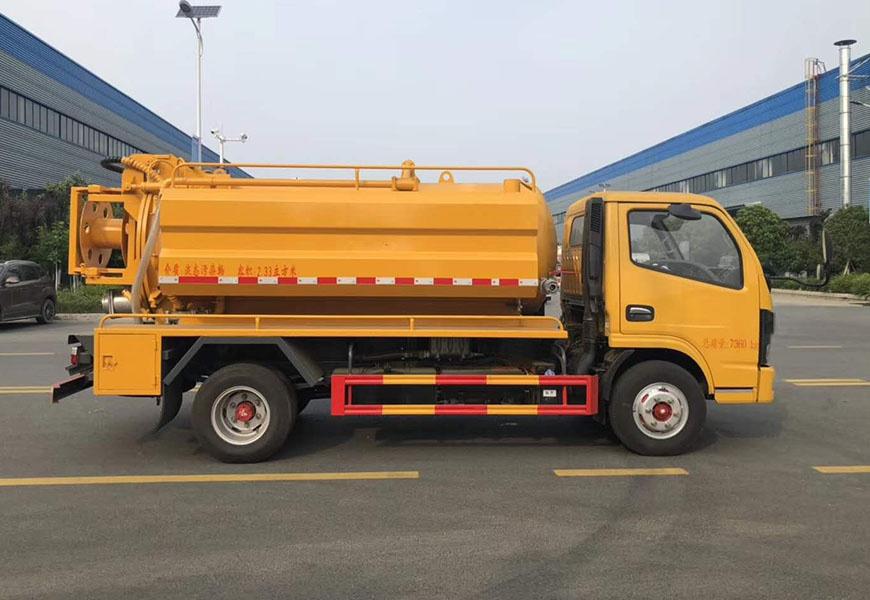 東風多利卡6方清洗吸污車側面圖