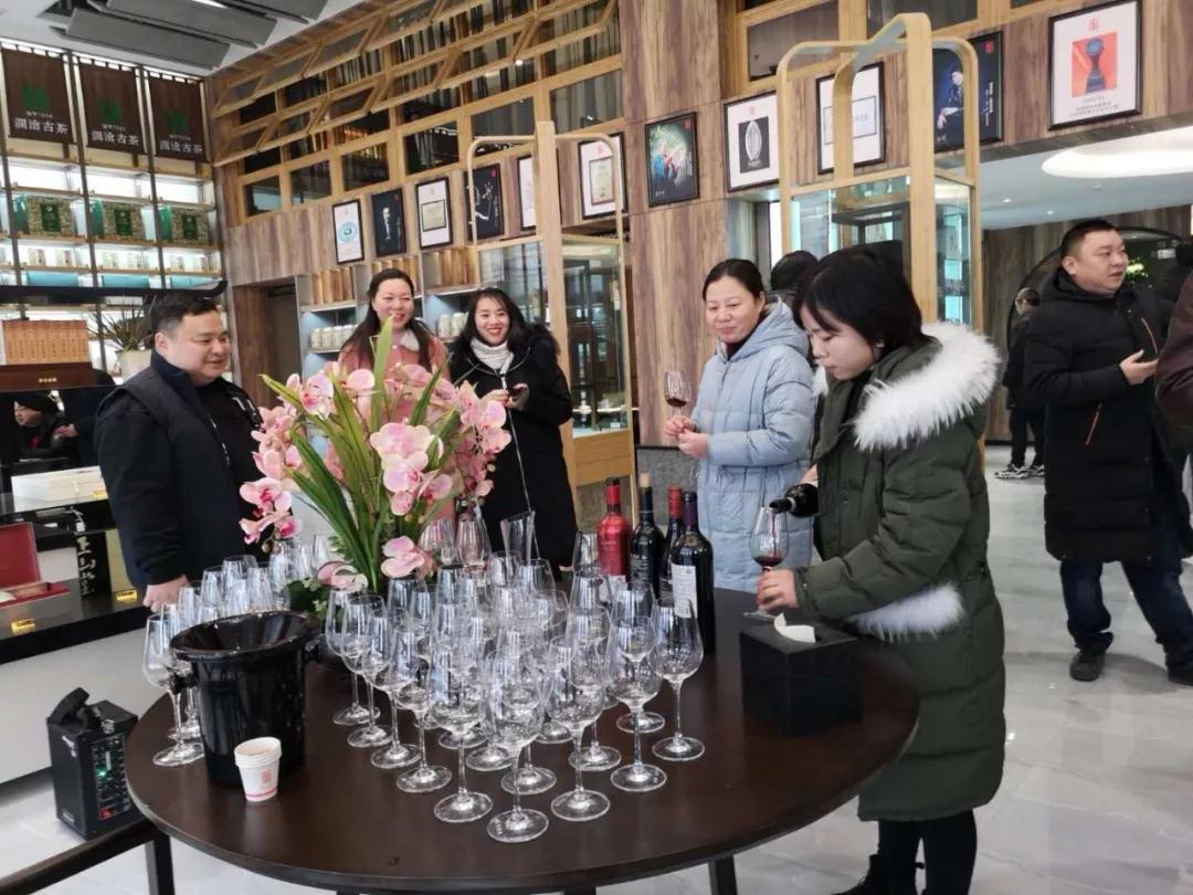 專題：程力匯隆重試營(yíng)業(yè)，賓客盈門(mén)商賈名媛薈萃