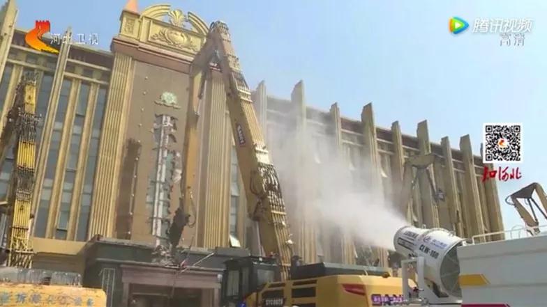 程力抑塵車(chē)助力雄安綠色環(huán)保第一拆大顯身手，被央視等電視臺(tái)主流媒體重點(diǎn)報(bào)道